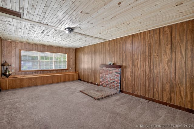 202 N Talihina Street, Salina, OK 74365