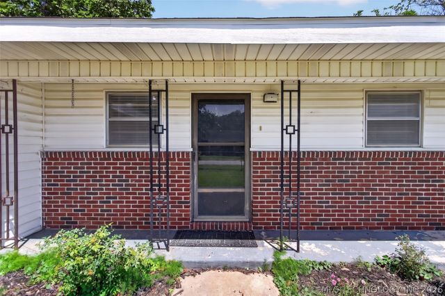 202 N Talihina Street, Salina, OK 74365