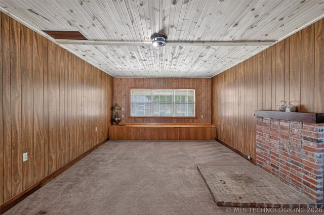 202 N Talihina Street, Salina, OK 74365