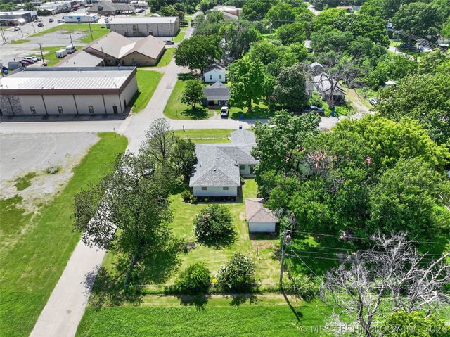 202 N Talihina Street, Salina, OK 74365