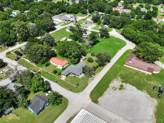 202 N Talihina Street, Salina, OK 74365