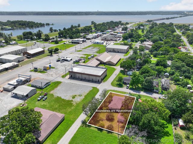 202 N Talihina Street, Salina, OK 74365