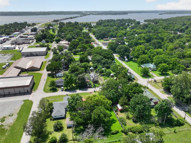 202 N Talihina Street, Salina, OK 74365
