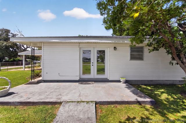 202 N Talihina Street, Salina, OK 74365