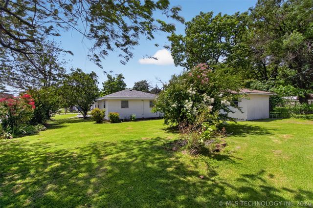 202 N Talihina Street, Salina, OK 74365