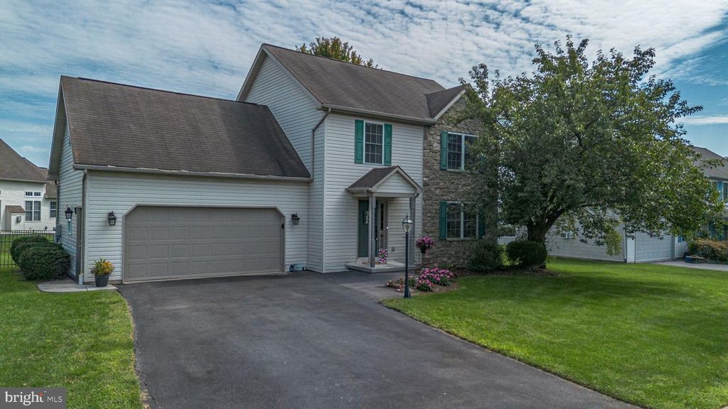 248 MACINTOSH DR, Palmyra, PA 17078