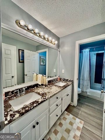 220 Shoreline Drive, Fayetteville, GA 30215