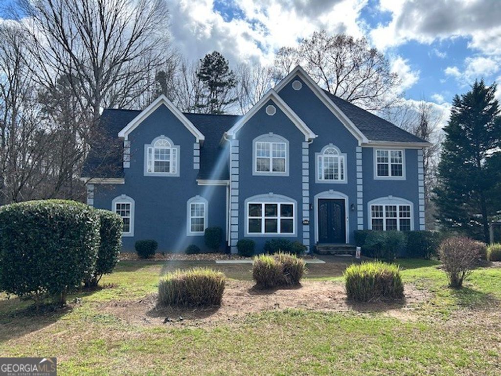 220 Shoreline Drive, Fayetteville, GA 30215