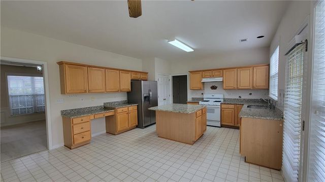 5072 Raventhorpe Court, Suwanee, GA 30024