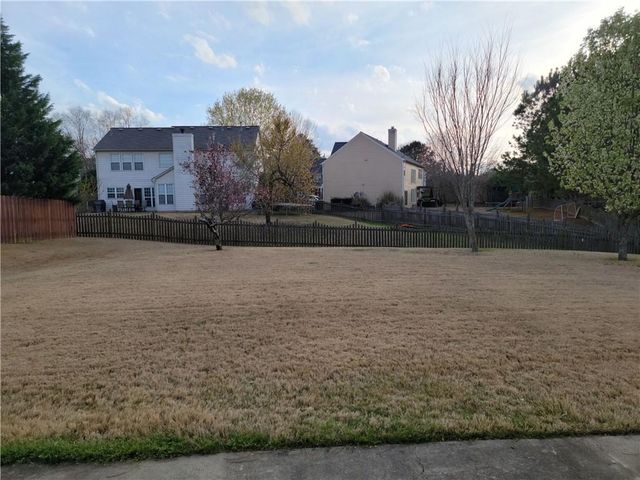 5072 Raventhorpe Court, Suwanee, GA 30024