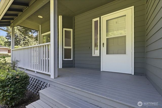 6813 81st Avenue NW, Gig Harbor, WA 98335