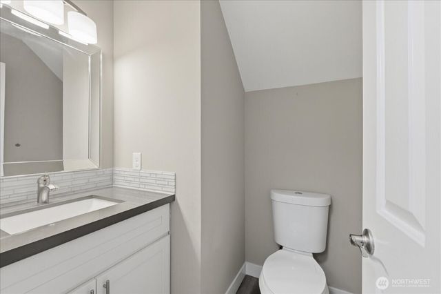 6813 81st Avenue NW, Gig Harbor, WA 98335