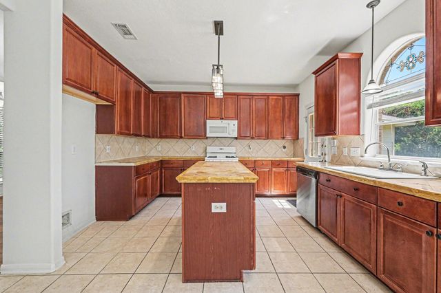 18518 Park Harbor Drive, Houston, TX 77084