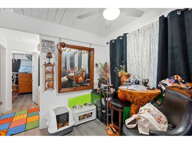 1213 OAKHILL Ave Se, Salem, OR 97302