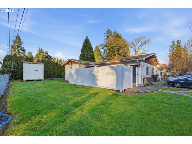 1213 OAKHILL Ave Se, Salem, OR 97302