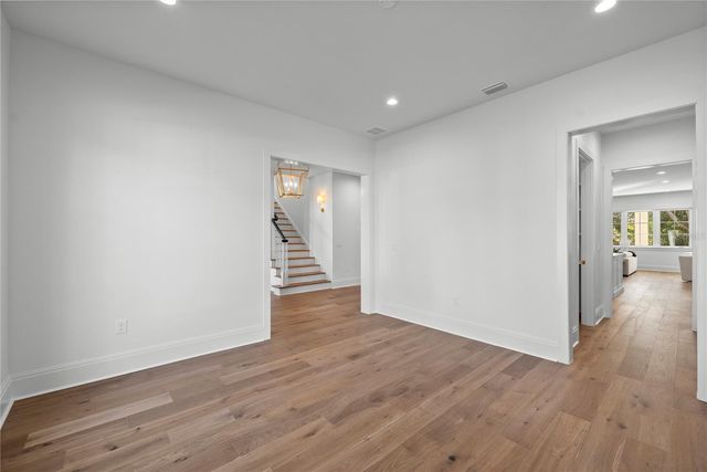 4614 TENNYSON, Tampa, FL 33629