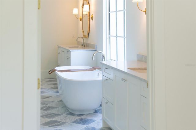 4614 TENNYSON, Tampa, FL 33629