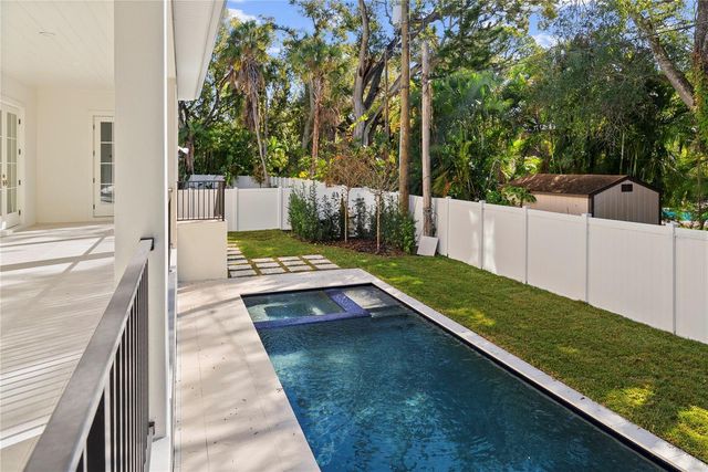 4614 TENNYSON, Tampa, FL 33629