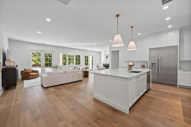 4614 TENNYSON, Tampa, FL 33629