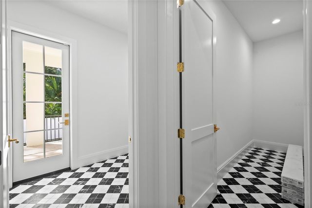 4614 TENNYSON, Tampa, FL 33629