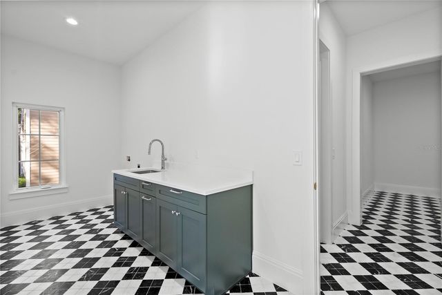 4614 TENNYSON, Tampa, FL 33629