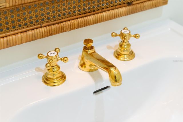 4614 TENNYSON, Tampa, FL 33629