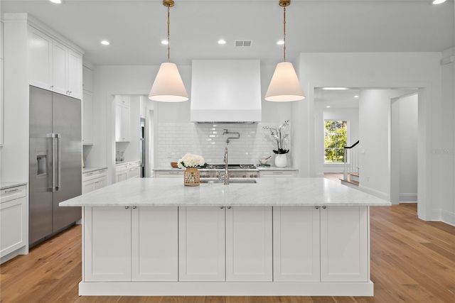 4614 TENNYSON, Tampa, FL 33629