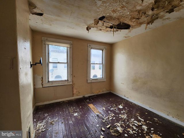 2021 RIDGEHILL AVE, Baltimore, MD 21217