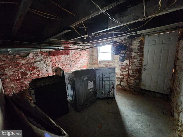 2021 RIDGEHILL AVE, Baltimore, MD 21217