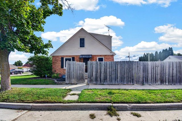 2021 79th STREET, Kenosha, WI 53143