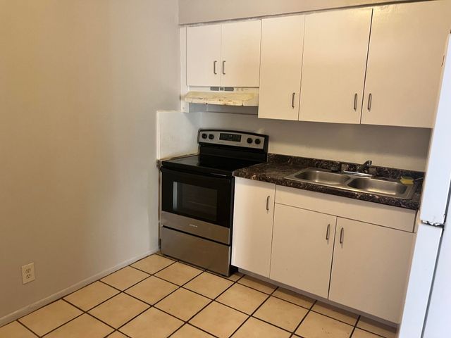 3930 NW 31ST Terrace 3, Lauderdale Lakes, FL 33309
