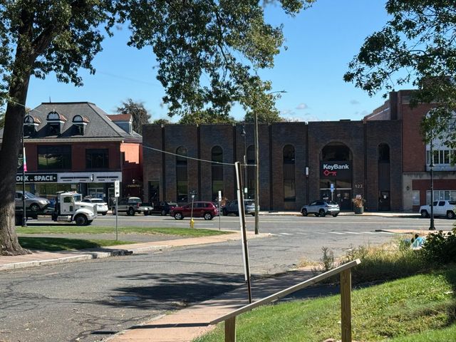 22 Saint James Street #D, Manchester, CT 06040