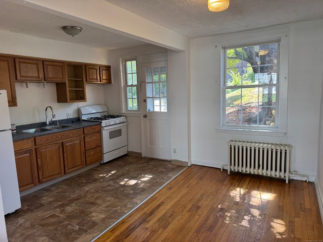 22 Saint James Street #D, Manchester, CT 06040