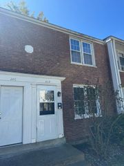 22 Saint James Street #D, Manchester, CT 06040
