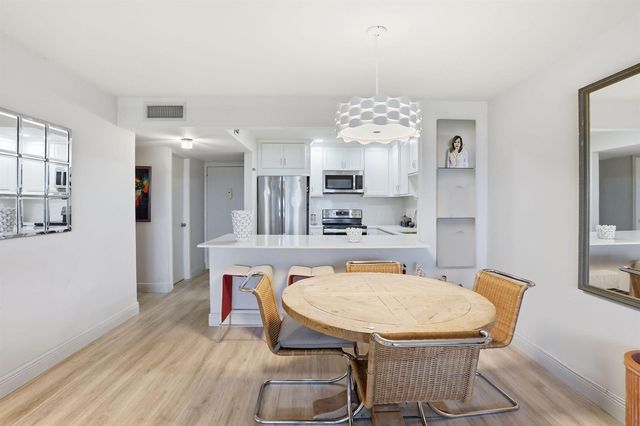 1516 S Lakeside Drive 103, Lake Worth Beach, FL 33460