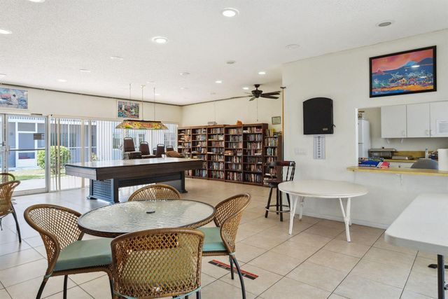 1516 S Lakeside Drive 103, Lake Worth Beach, FL 33460