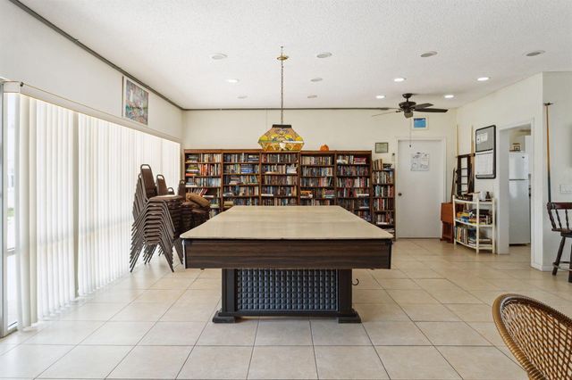 1516 S Lakeside Drive 103, Lake Worth Beach, FL 33460