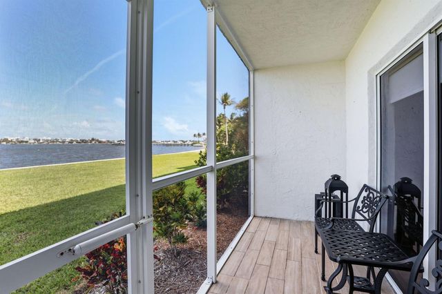 1516 S Lakeside Drive 103, Lake Worth Beach, FL 33460