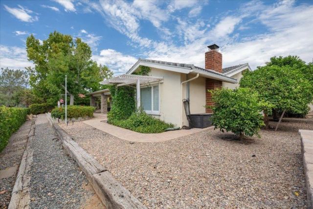 17782 Via Alta Mirasol, San Diego, CA 92128
