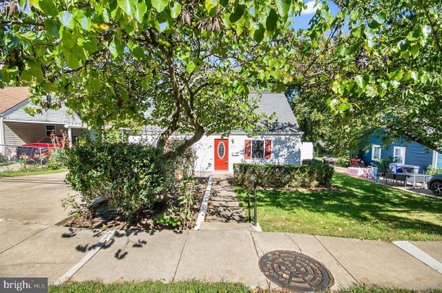 3206 BURGUNDY RD, Alexandria, VA 22303