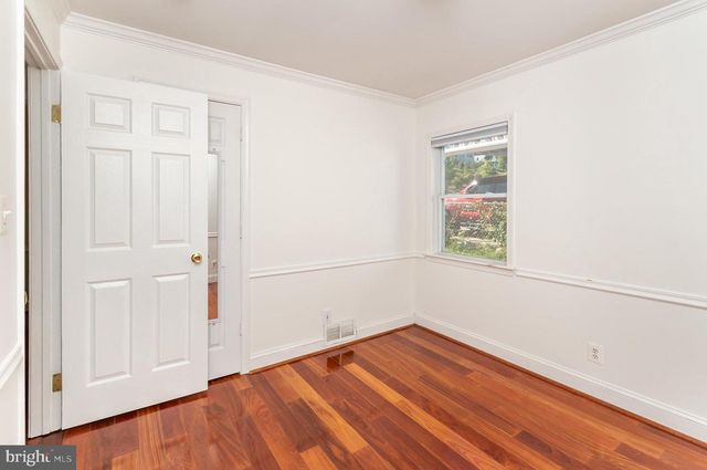 3206 BURGUNDY RD, Alexandria, VA 22303