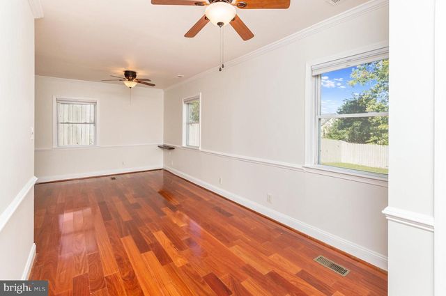 3206 BURGUNDY RD, Alexandria, VA 22303