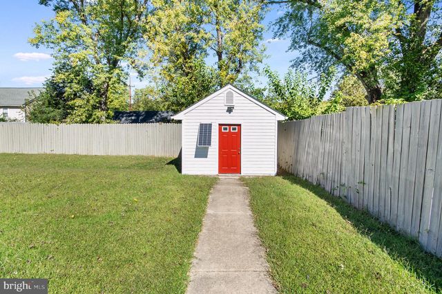 3206 BURGUNDY RD, Alexandria, VA 22303