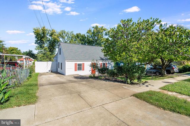 3206 BURGUNDY RD, Alexandria, VA 22303