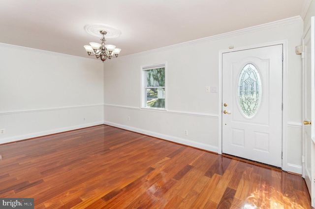 3206 BURGUNDY RD, Alexandria, VA 22303