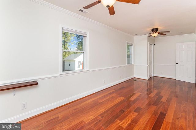 3206 BURGUNDY RD, Alexandria, VA 22303