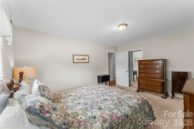 1573 11th Street NW, Hickory, NC 28601