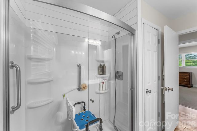 1573 11th Street NW, Hickory, NC 28601