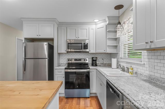 1573 11th Street NW, Hickory, NC 28601