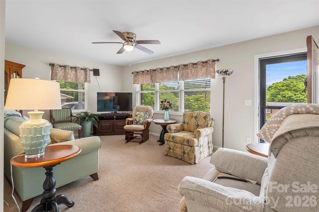 1573 11th Street NW, Hickory, NC 28601